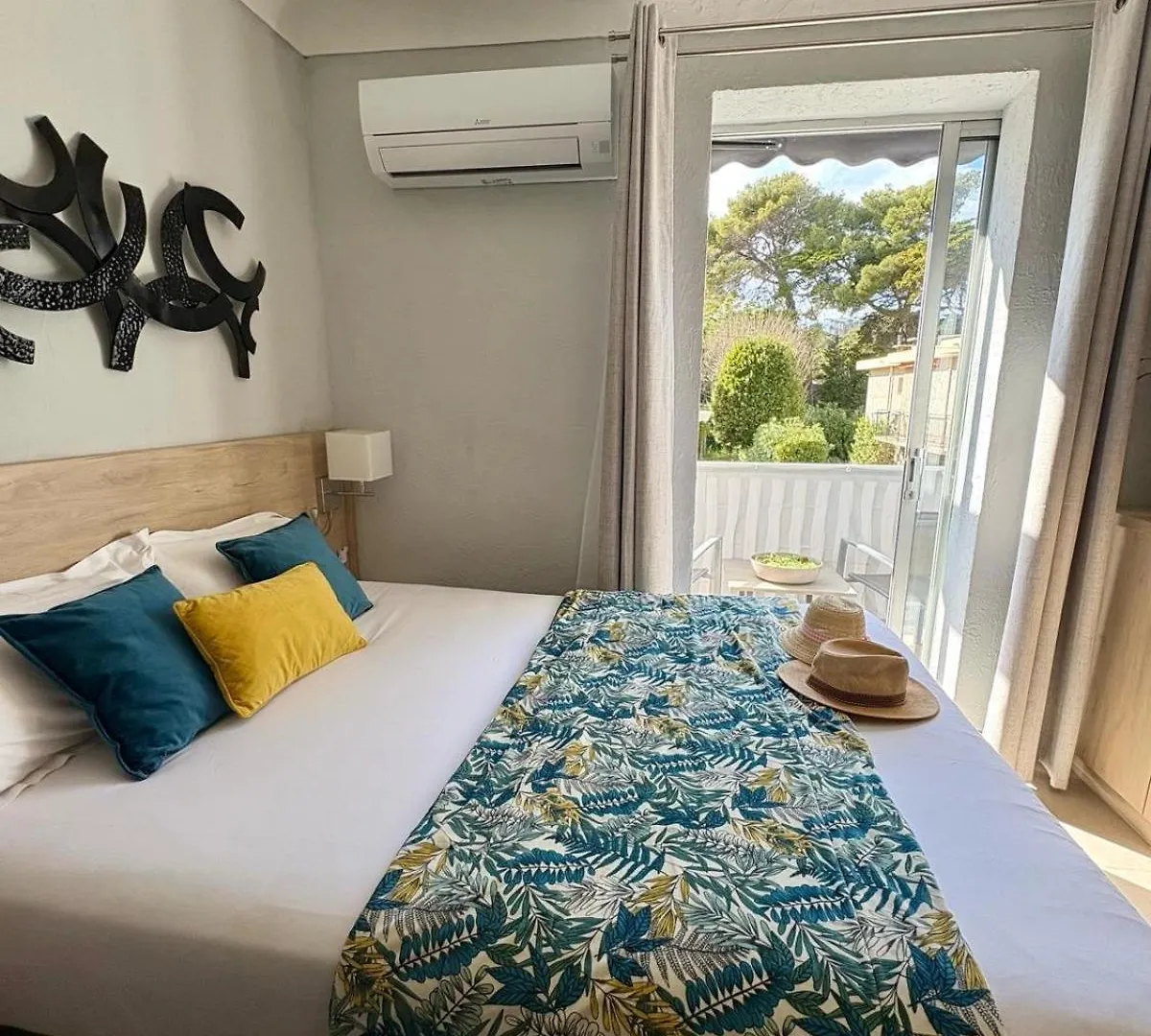 Hotel Miramar- Cap D'Antibes - La Garoupe Plage Antibes